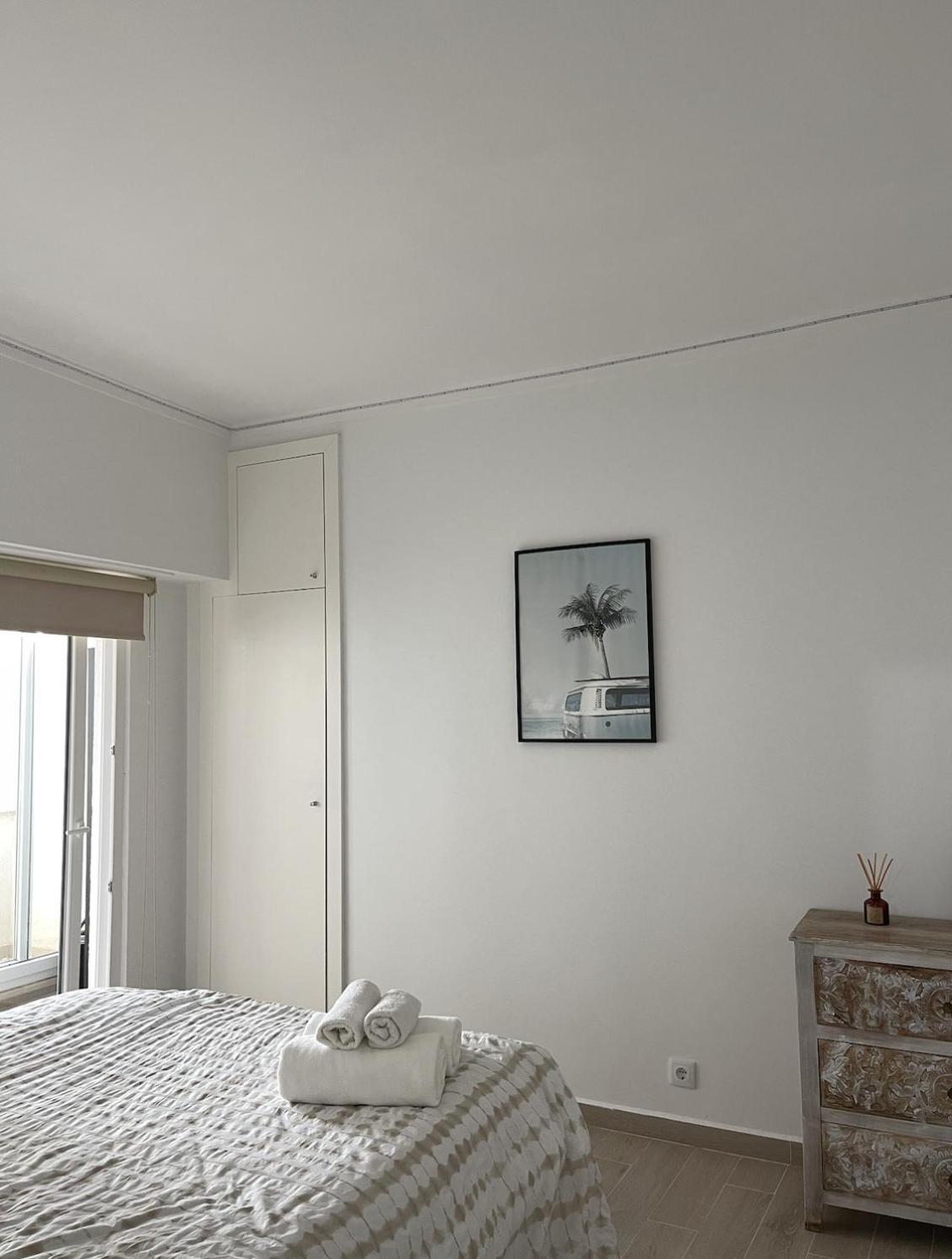 One Bedroom Costa Da Caparica! 5min-walk To The Beach, Perfect For Surfers And Lovers Apartment