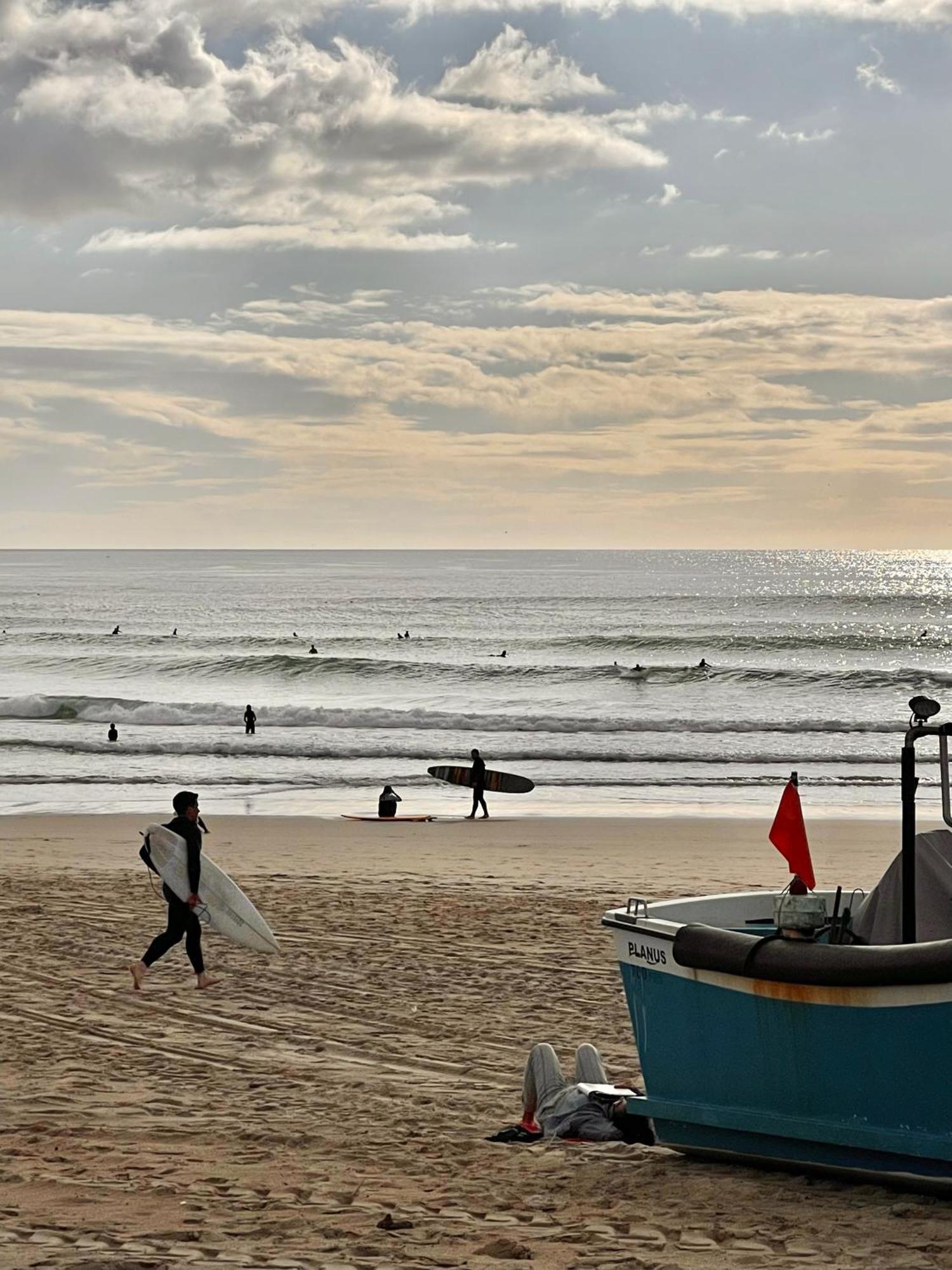 One Bedroom Costa Da Caparica! 5min-walk To The Beach, Perfect For Surfers And Lovers Apartment *