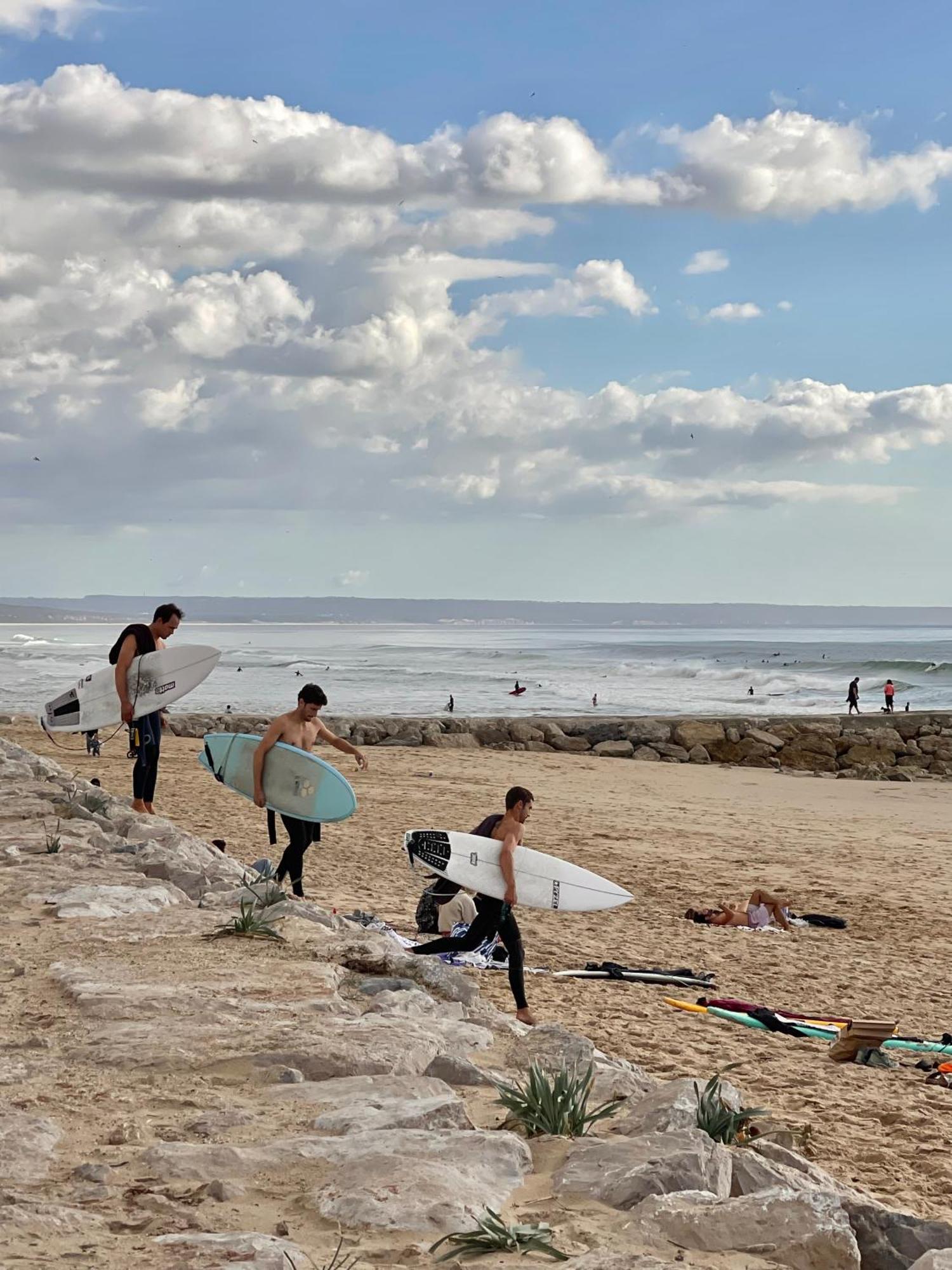 One Bedroom Costa Da Caparica! 5min-walk To The Beach, Perfect For Surfers And Lovers Apartment *